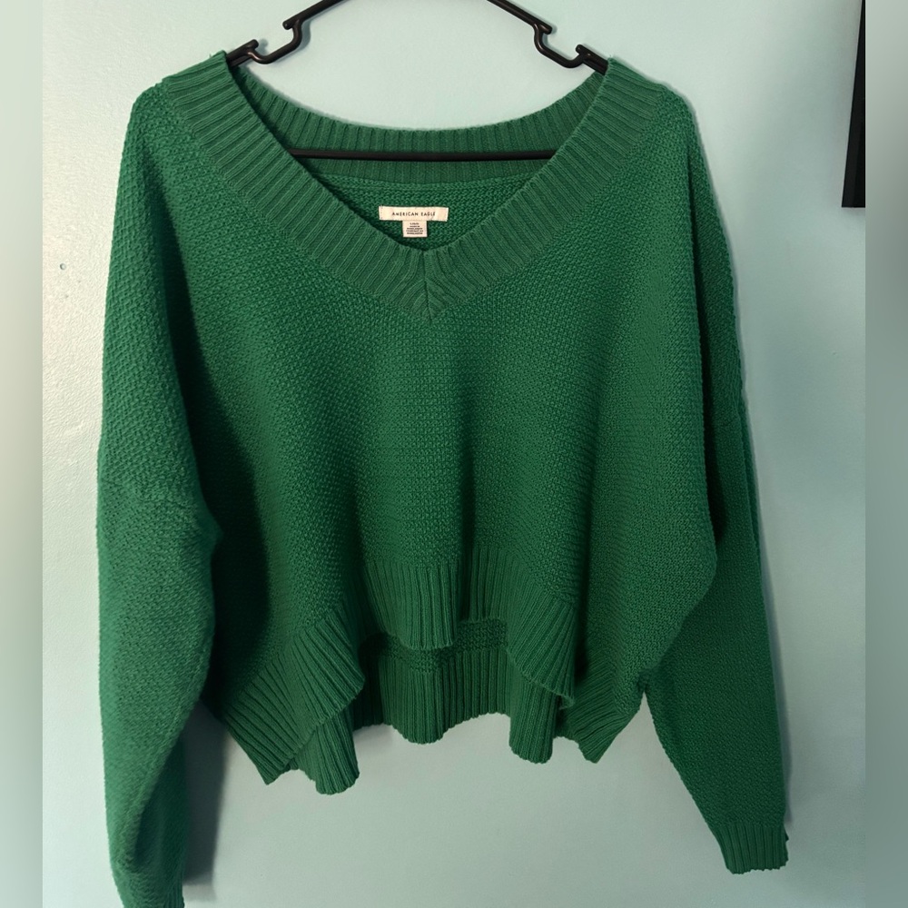 Emerald V-Neck Cropped Sweater